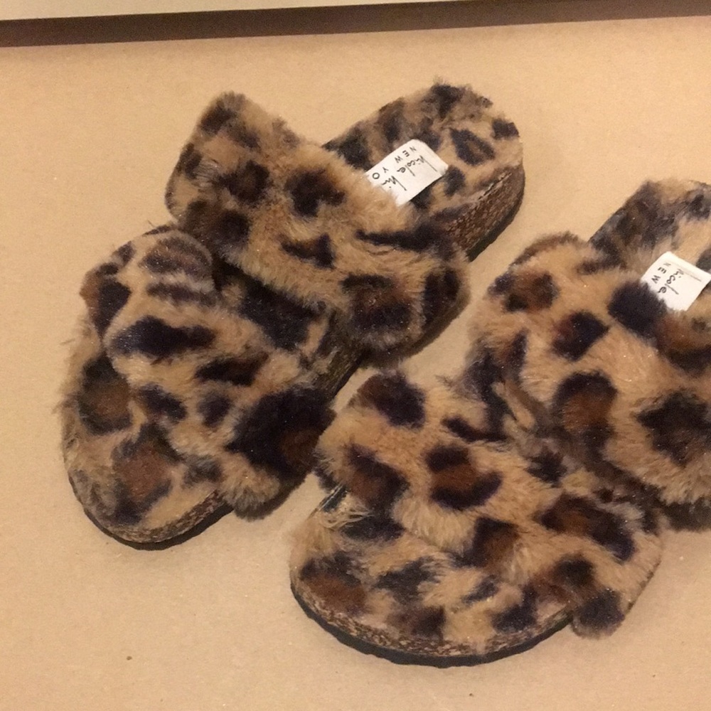 Nicole Miller Animal print cork slip on sandals faux Fur size ? toe2back 9 1/4”